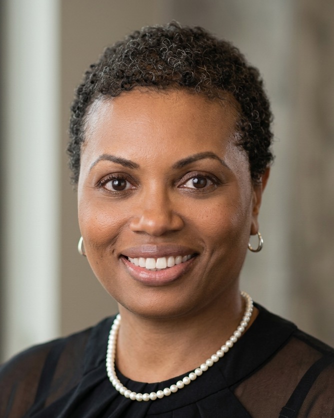 Portrait of author Stacey Carter Evans